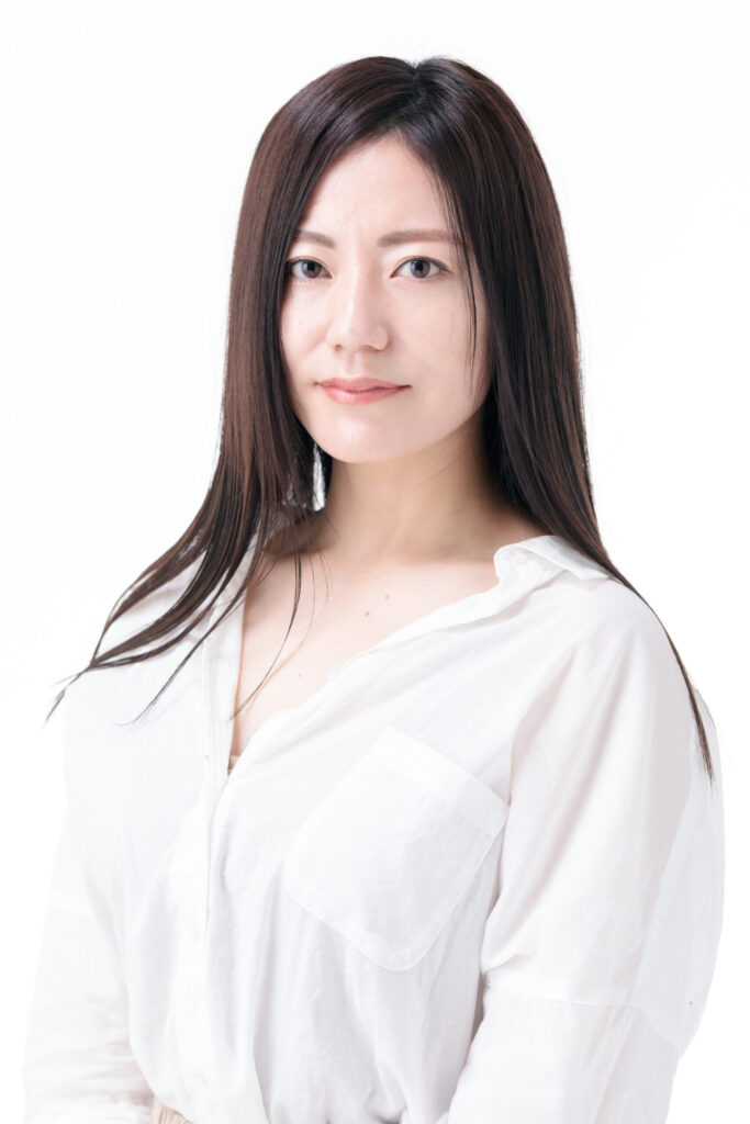 岡山で夏の紫外線ダメージを髪質改善でケアする女性の美しい髪