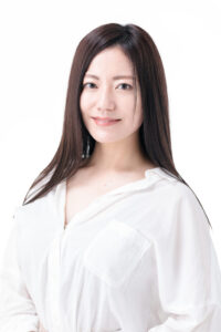 岡山の美容室Mint leafで髪質改善を受け朝のスタイリングが楽になった女性のイメージ